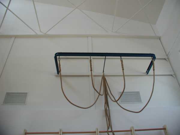 Konštrukcia pre šplh DOR-SPORT, tvar konštrukcie U, pre šplhové tyče aj laná